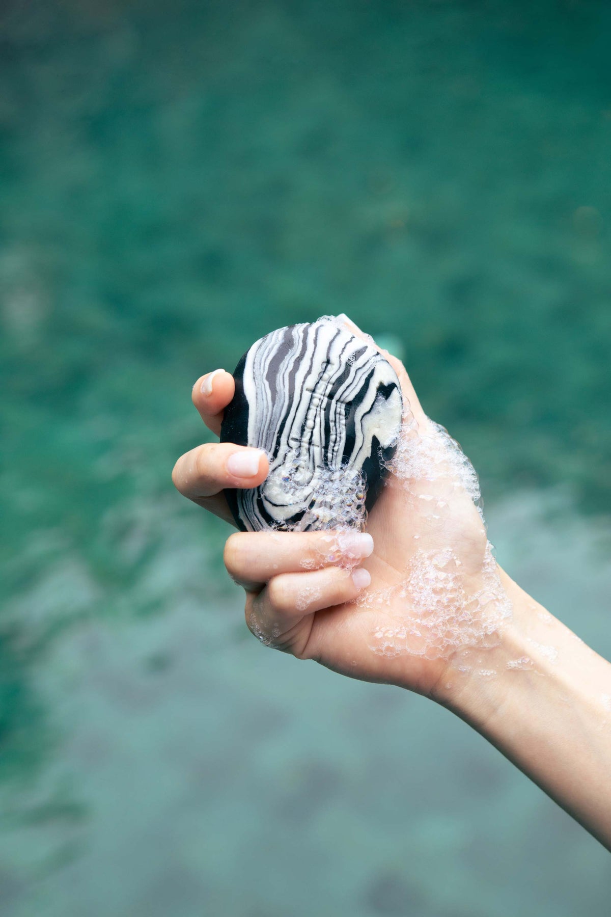 Coconut Charcoal – For Blemish-Prone Skin